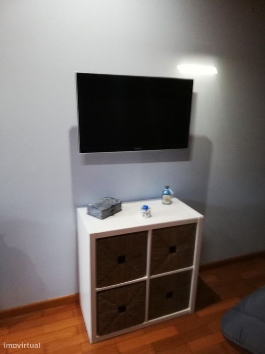 636266 - Quarto mobilado em Vivenda Familiar...