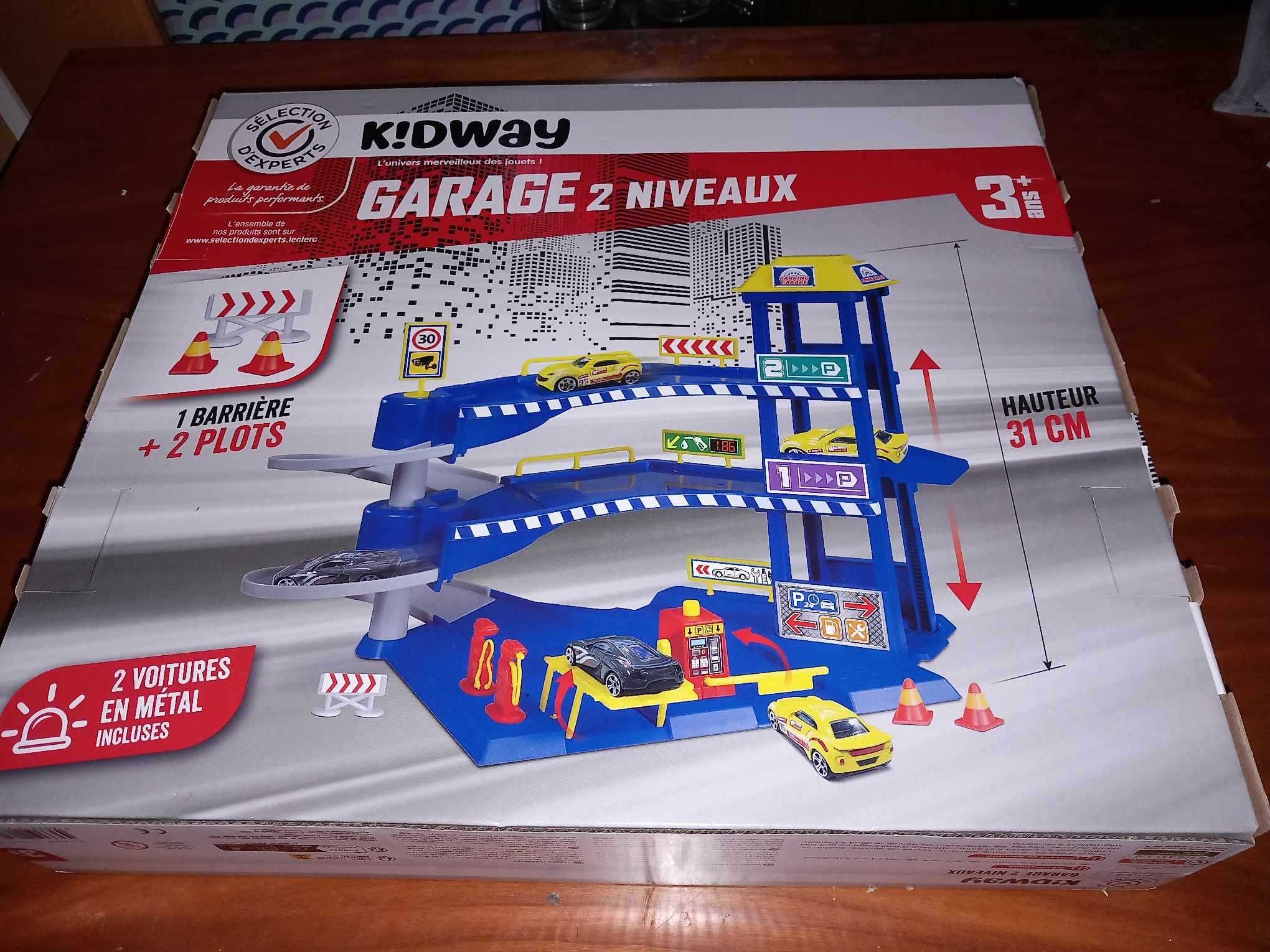 Garagem RC c ascensor Kidway+2 níveis c 2 carrinhos NOVO c 20% descont
