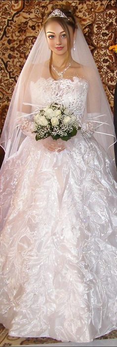 Весільна сукня пишна