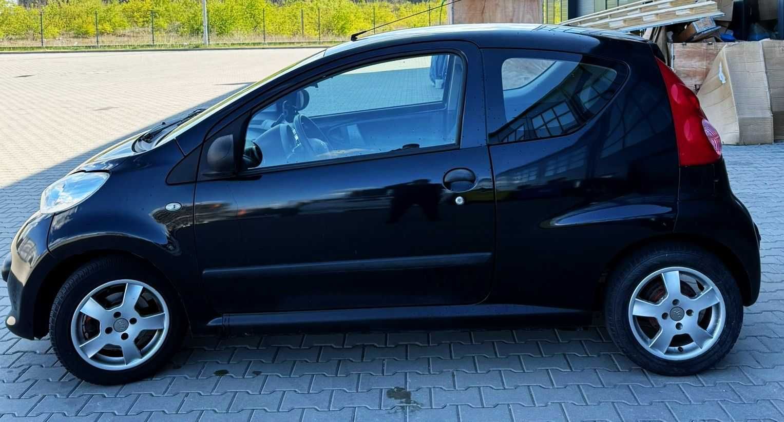 Peugeot 107 1.0 ben rozrząd na łańcuchu BRAK RDZY KLIMA 100% sprawny