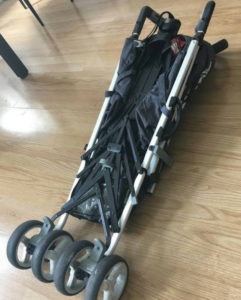Wózek spacerowy typu parasolka wielofunkcyjny coneco saturn