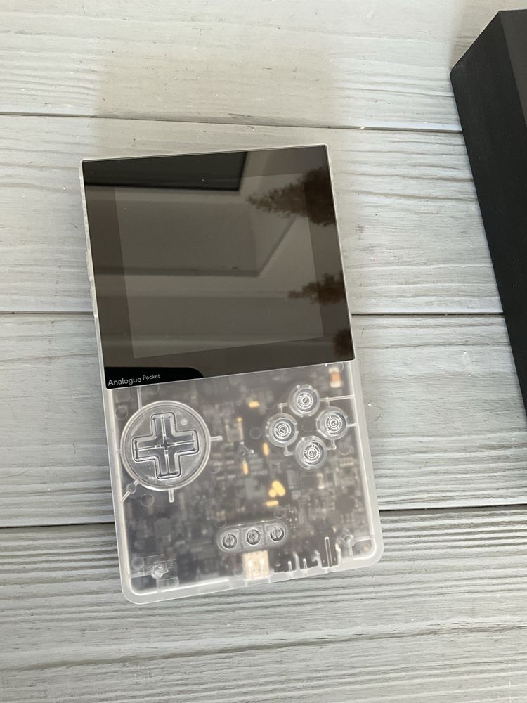 analogue pocket  transparent clear