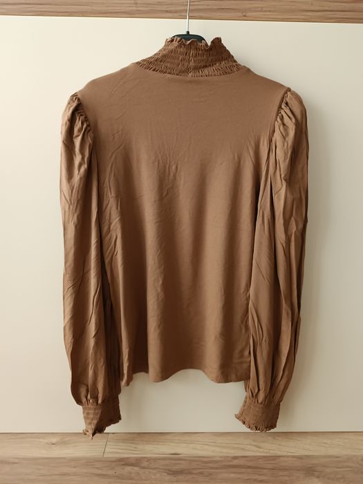 Brązowa cienka bluzka z długim rękawem półgolf wiskoza L 40