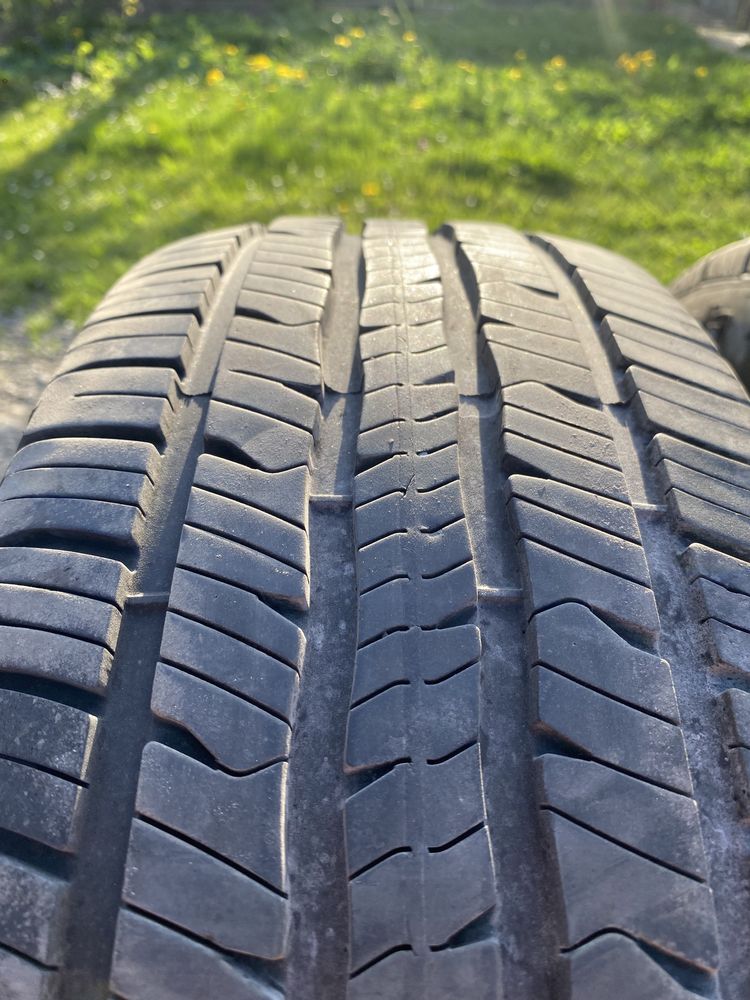 BFGoodrich 2шт 21 рік  215/65/17