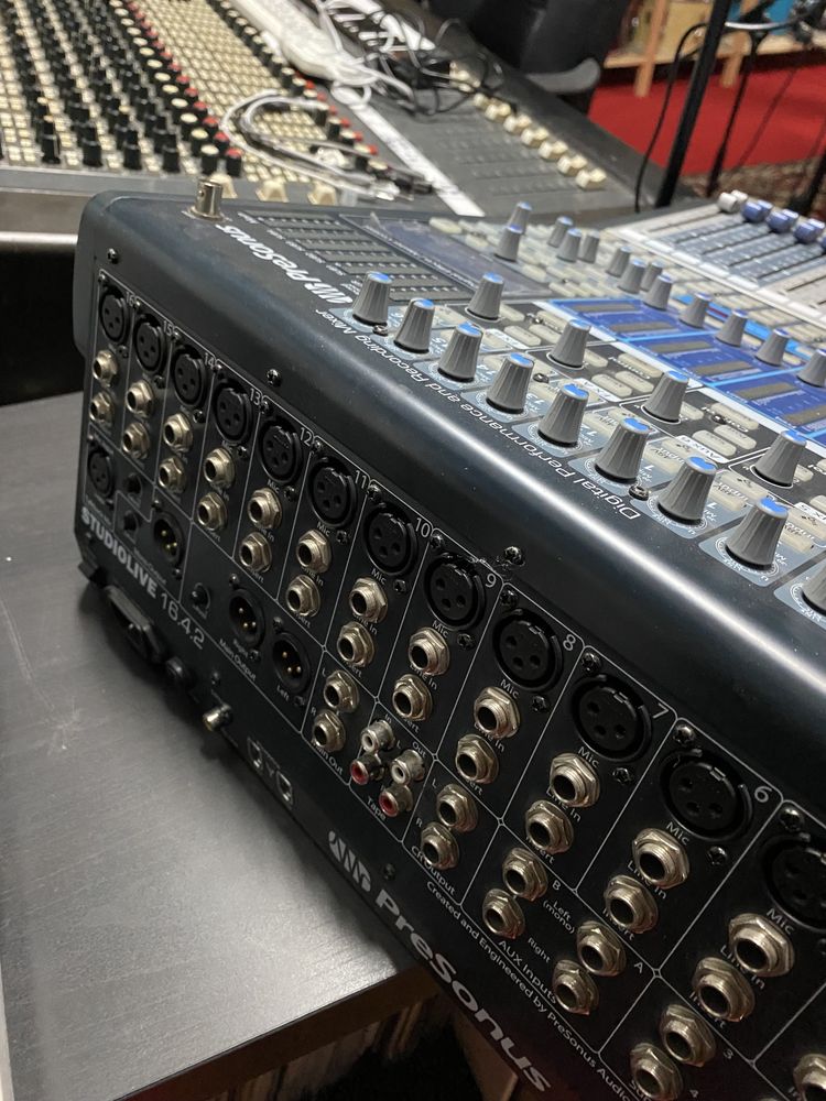 Mesa de Mistura Presonus StudioLive 16.2.4
