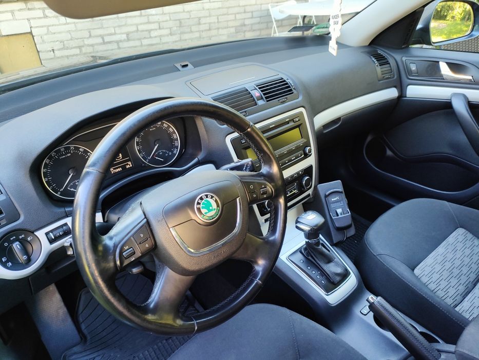 Skoda Octavia II lift DSG - super stan