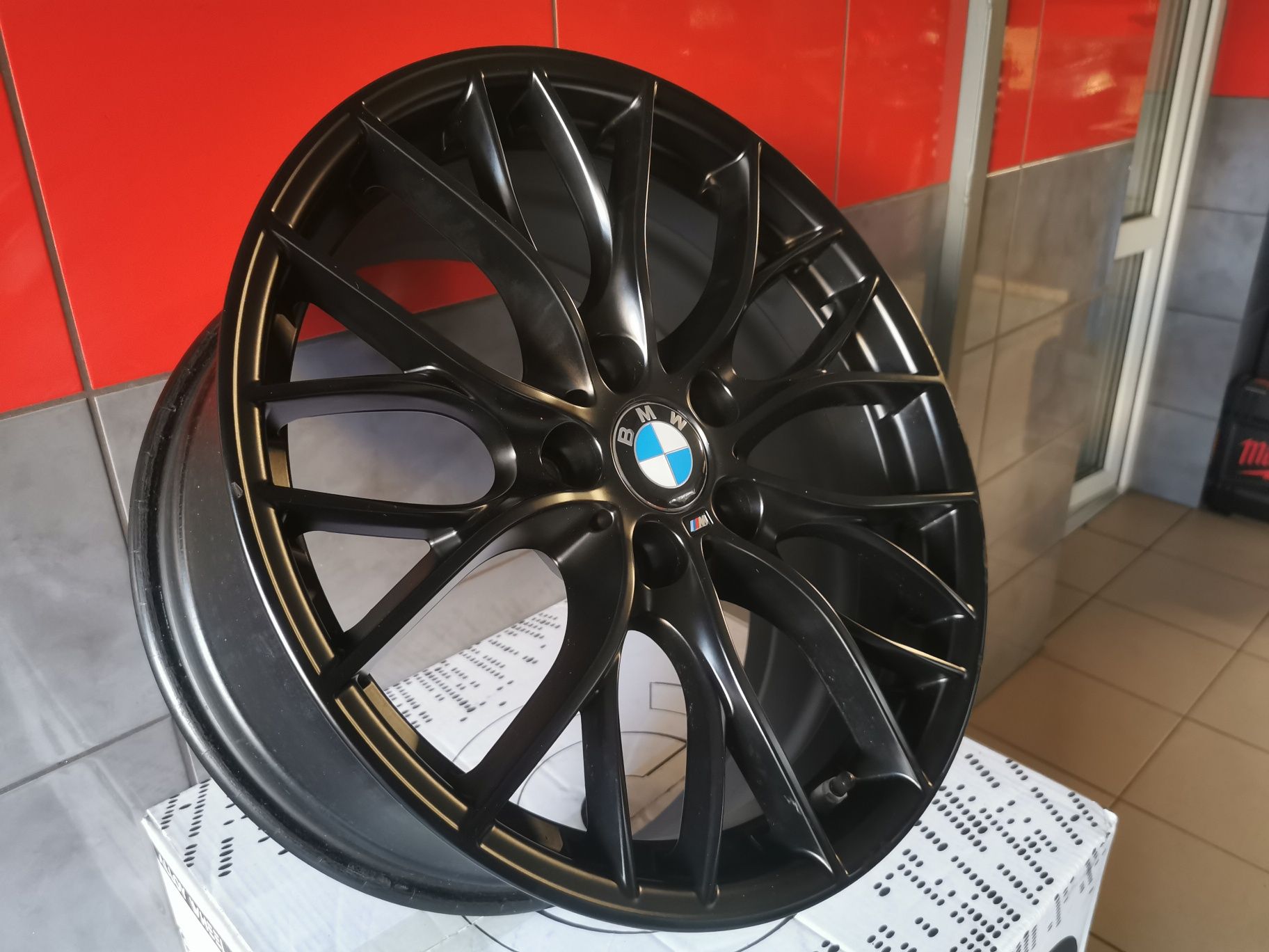 Oryginał! Felgi 18" BMW M PAKIET E90 E92 F30 GT Turing F10 X3 X5 G21