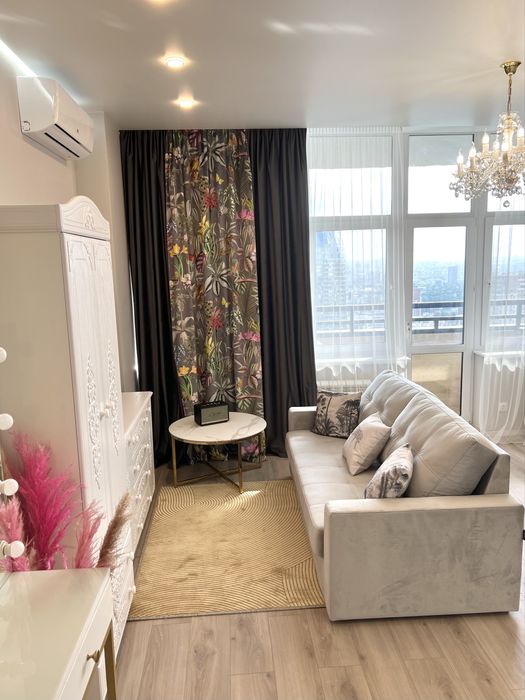 без % генератор є, Печерськ , Коновальця 44 а, Печерськ, центр,