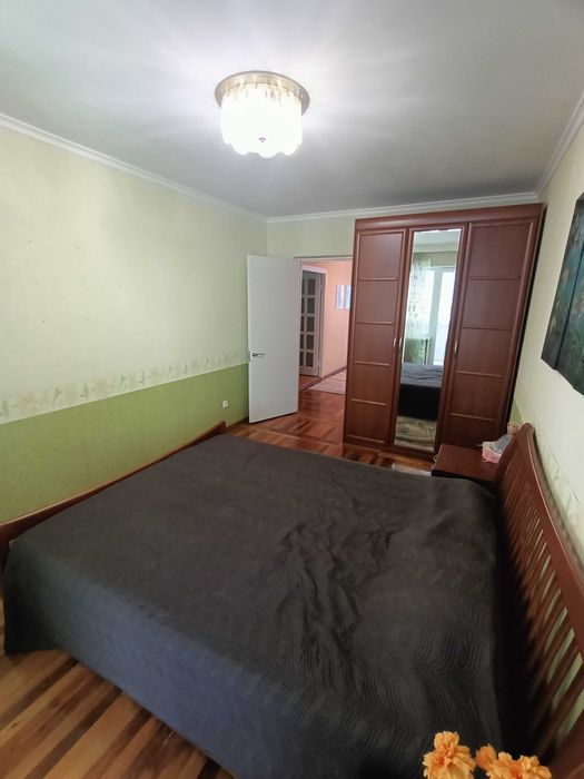 Продам 3-х к.квартиру Космос.