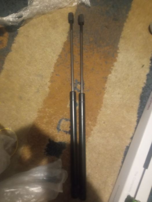 Амортизаторы капота багажника VW