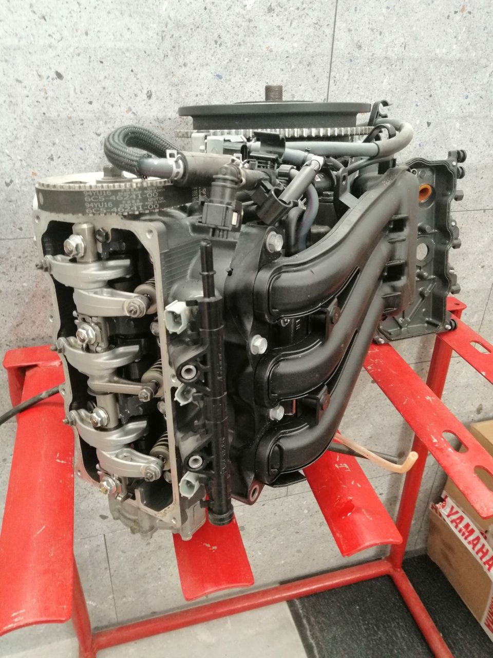 Silnik zaburtowy Yamaha 30 Głowica