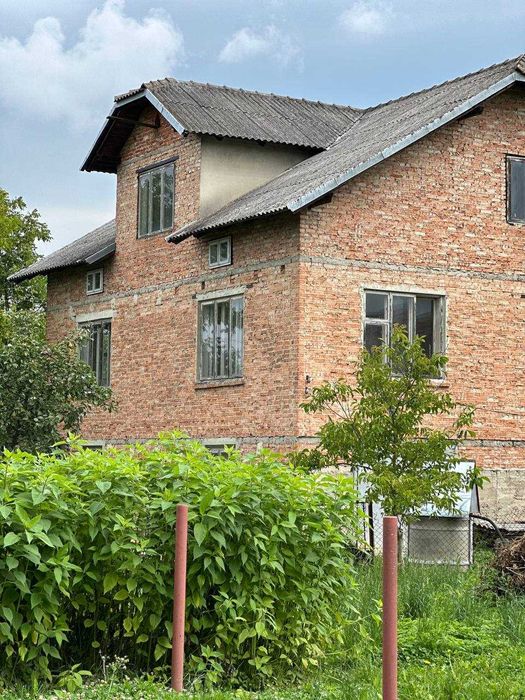 Продається будинок у передмісті Дрогобича (с.Михайлевичі)