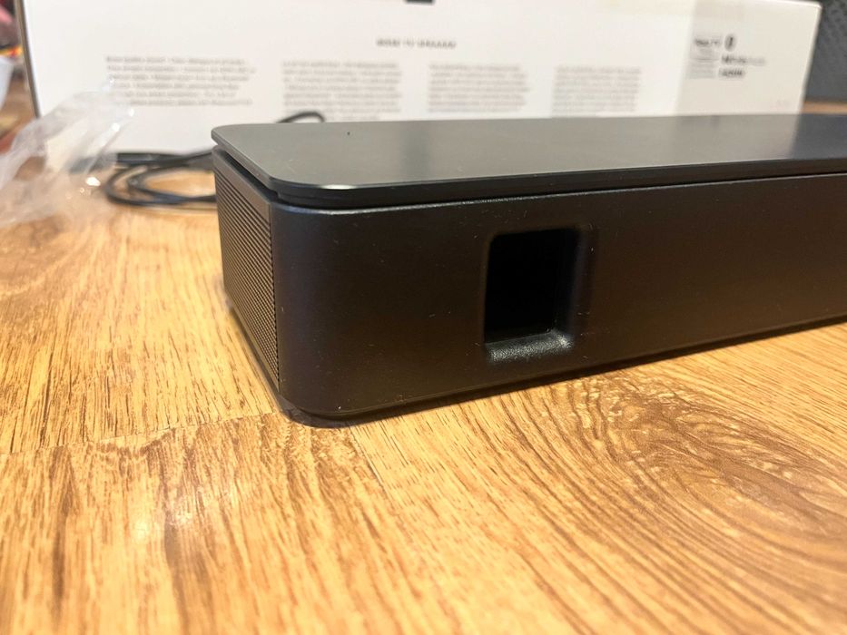 Bose TV Speaker soundbar + uchwyt naścienny gratis