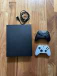 Продам Xbox One X 1Tb