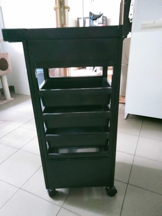 Szafka do salonu groomerskiego