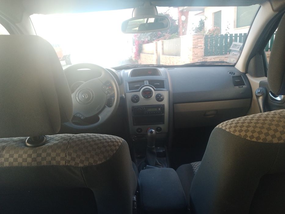 Vendendo carro renor Megane 2004