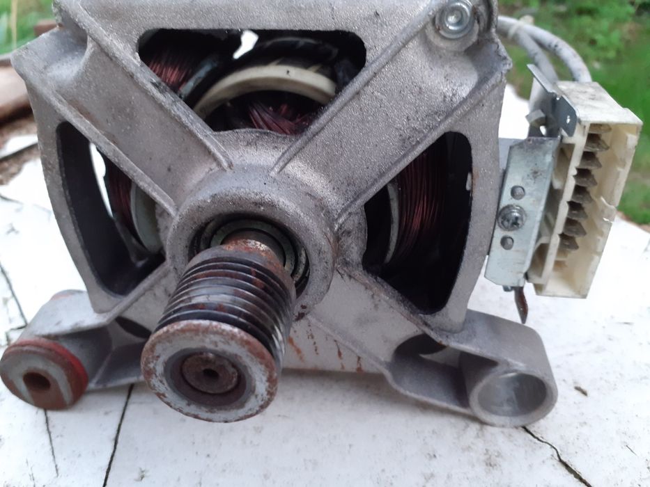 Мотор стиральної Samsung,насос пресостат.,бак інше.