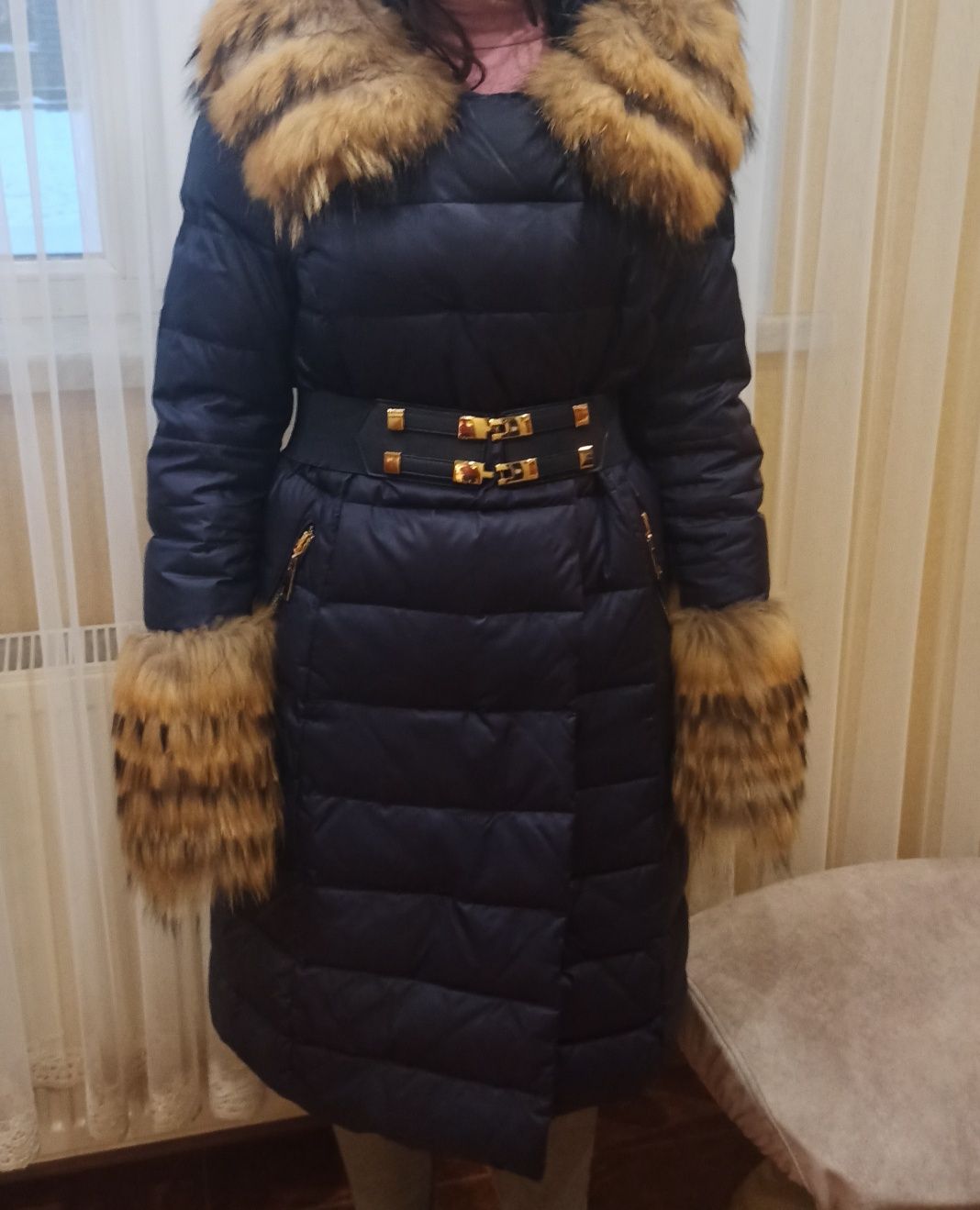 Продається пухова зимова куртка
