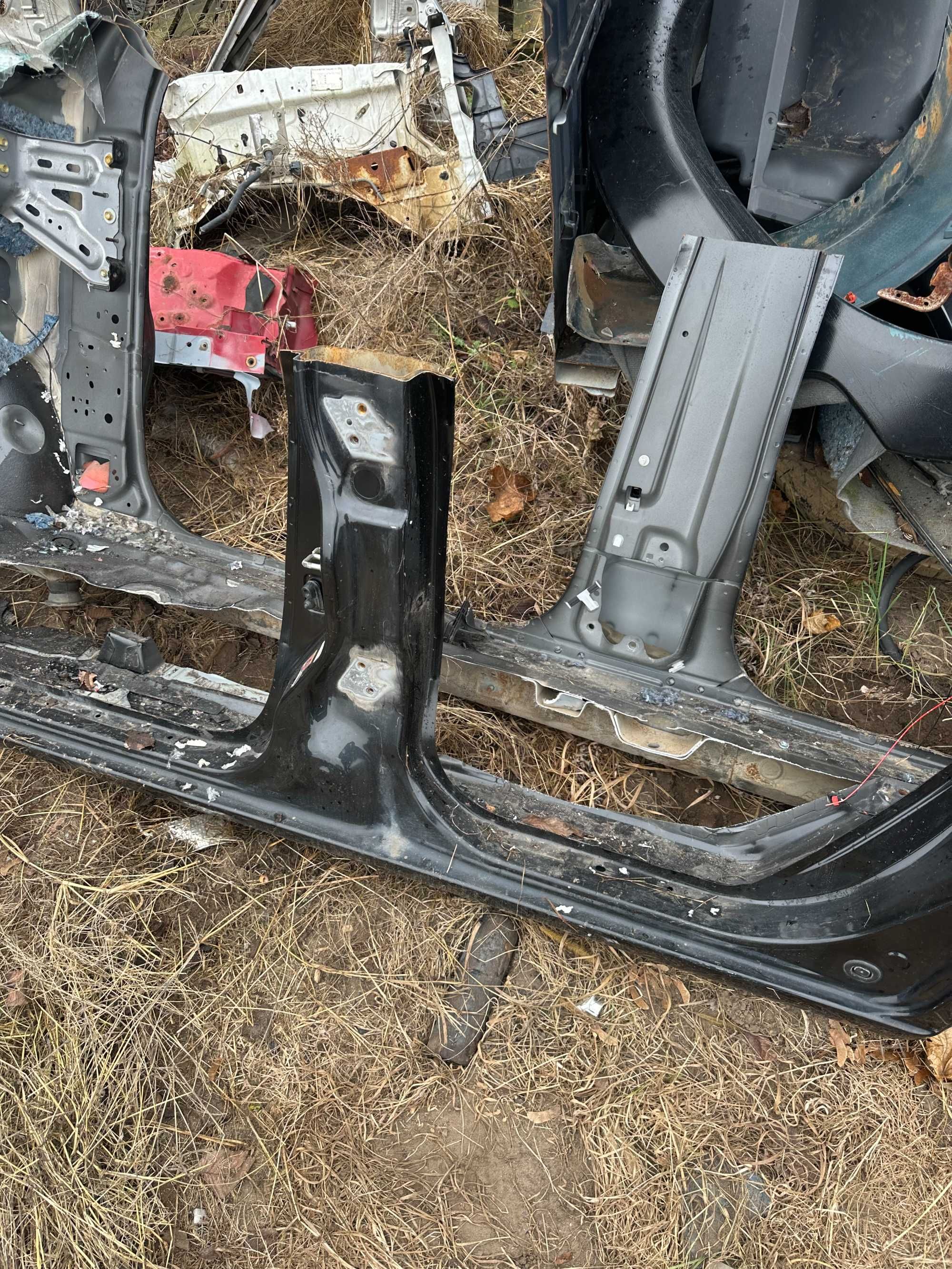 Isuzu D-Max II 12-19 Próg Cięty Słupek A B C Bok