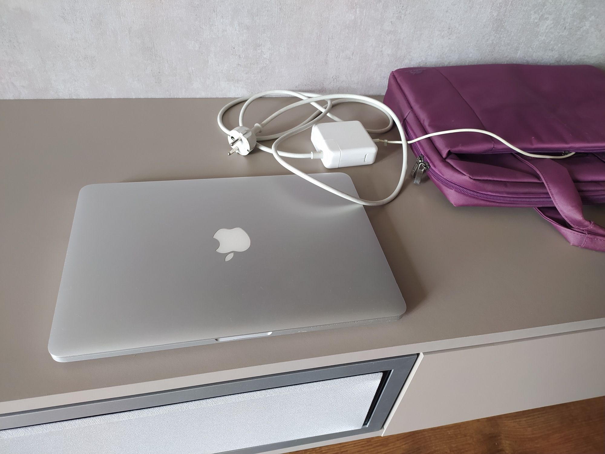 Apple MacBook PRO A1502 Retina 13.3" Core i5/8GB RAM/120GB SSD ноутбук