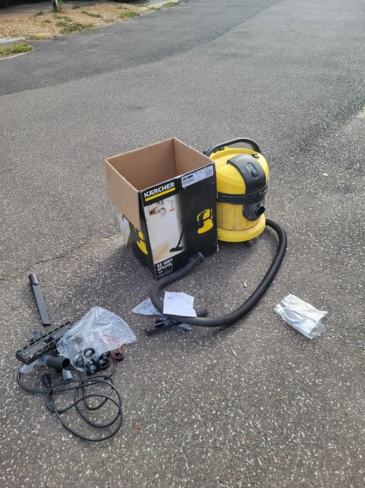 sprzedm odkurzacz piorący karcher se 4001