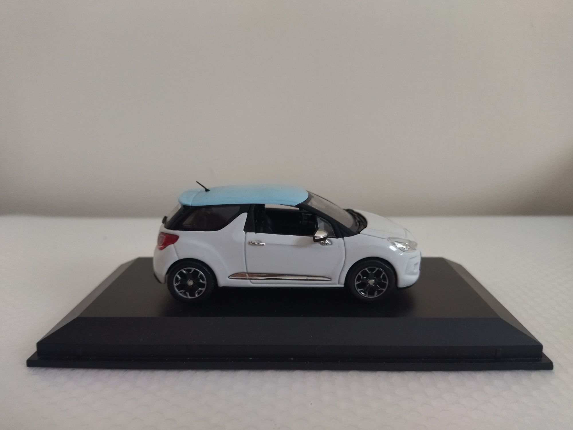 Miniatura Citroen DS3 Nova 1/43