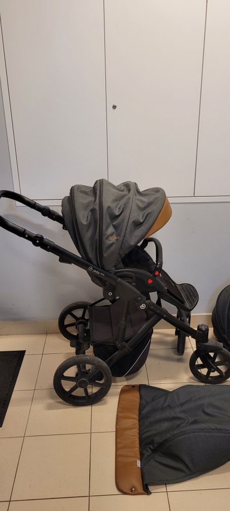 Wózek 2 w 1 Jedo  Koda +nosidełko marki cybex