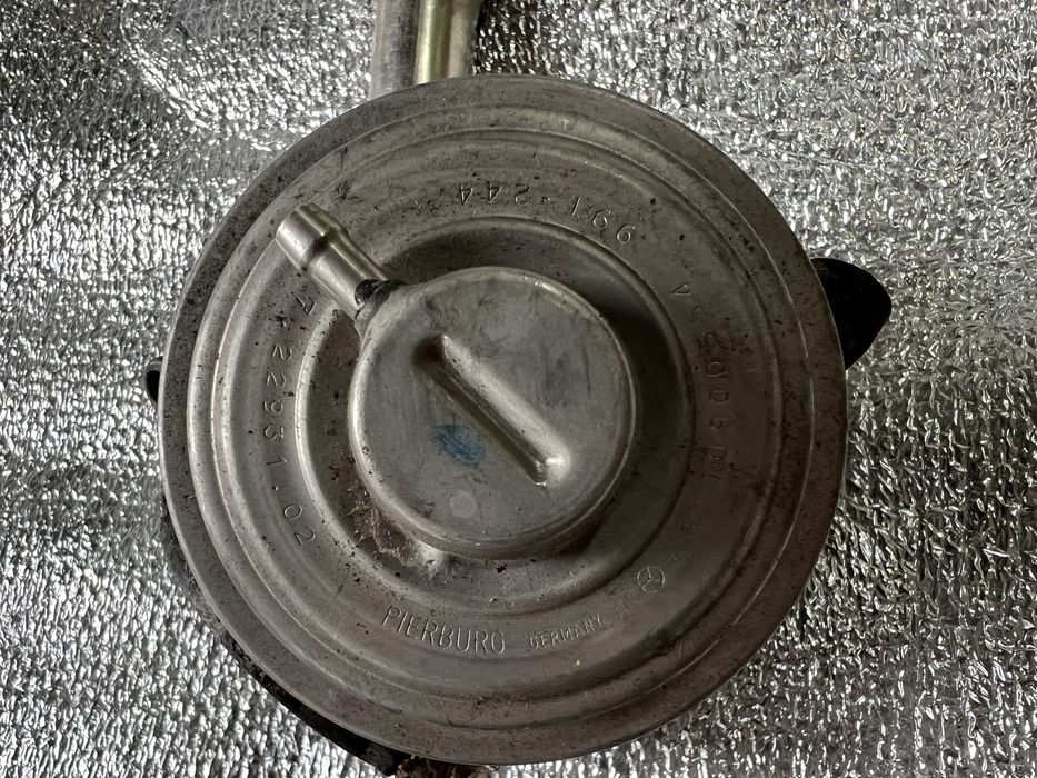 Клапан EGR Mercedes W211 W203 2.2 CDI