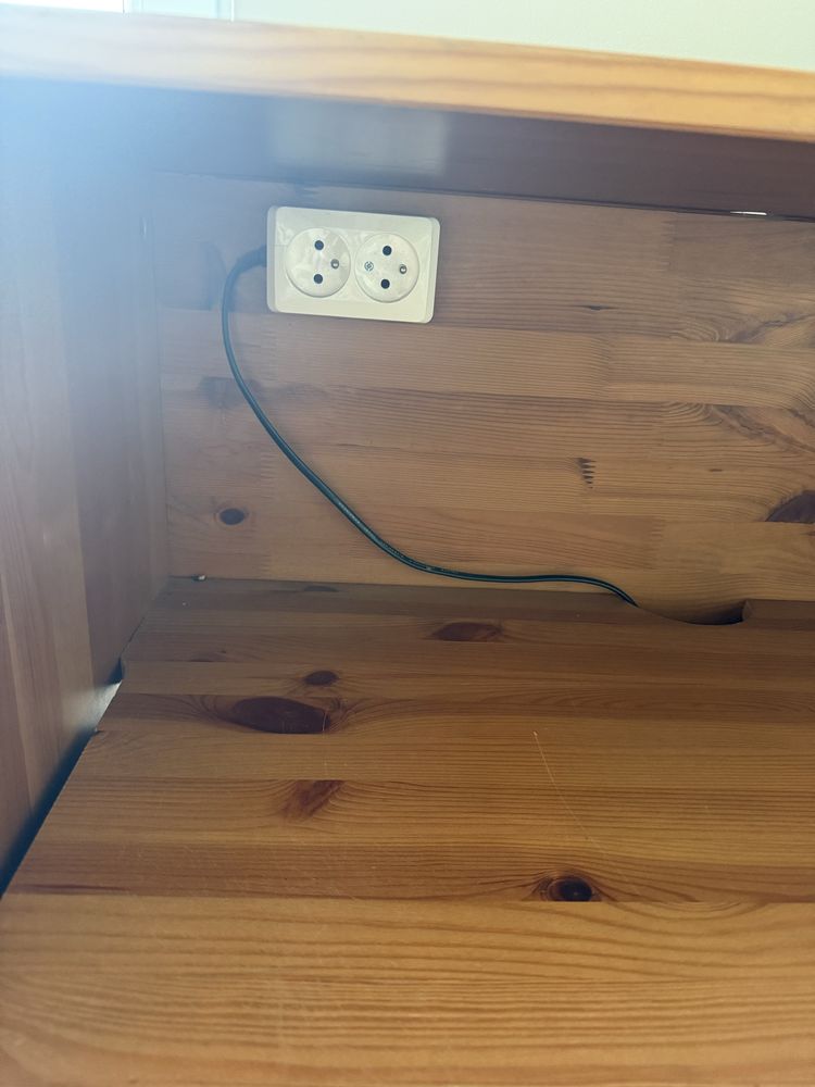 Drewniane biurko sekretarzyk Ikea Leksvik z krzesłem
