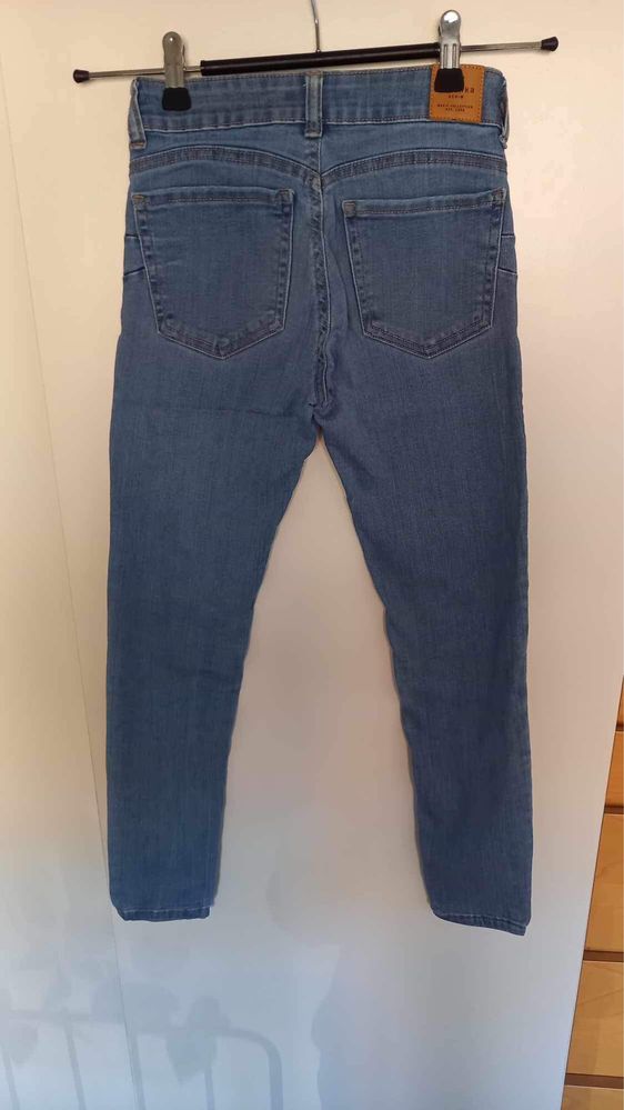 Spodnie jeansowe Bershka