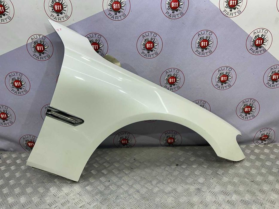 Крило переднє праве ліве для BMW 7 series 750i 750xi f01 f02 2012+