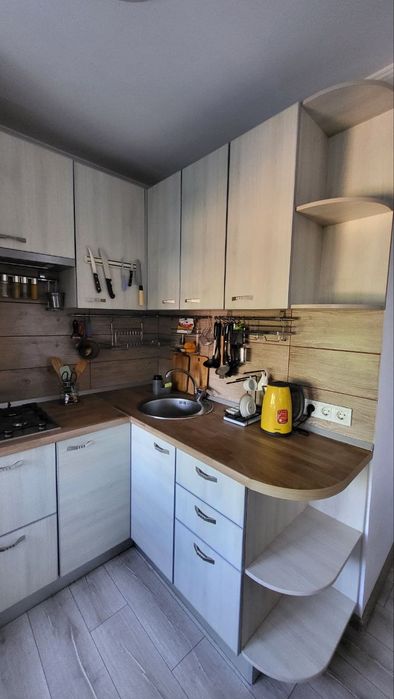 Продаж 2к квартири Космос Комарова Висотна