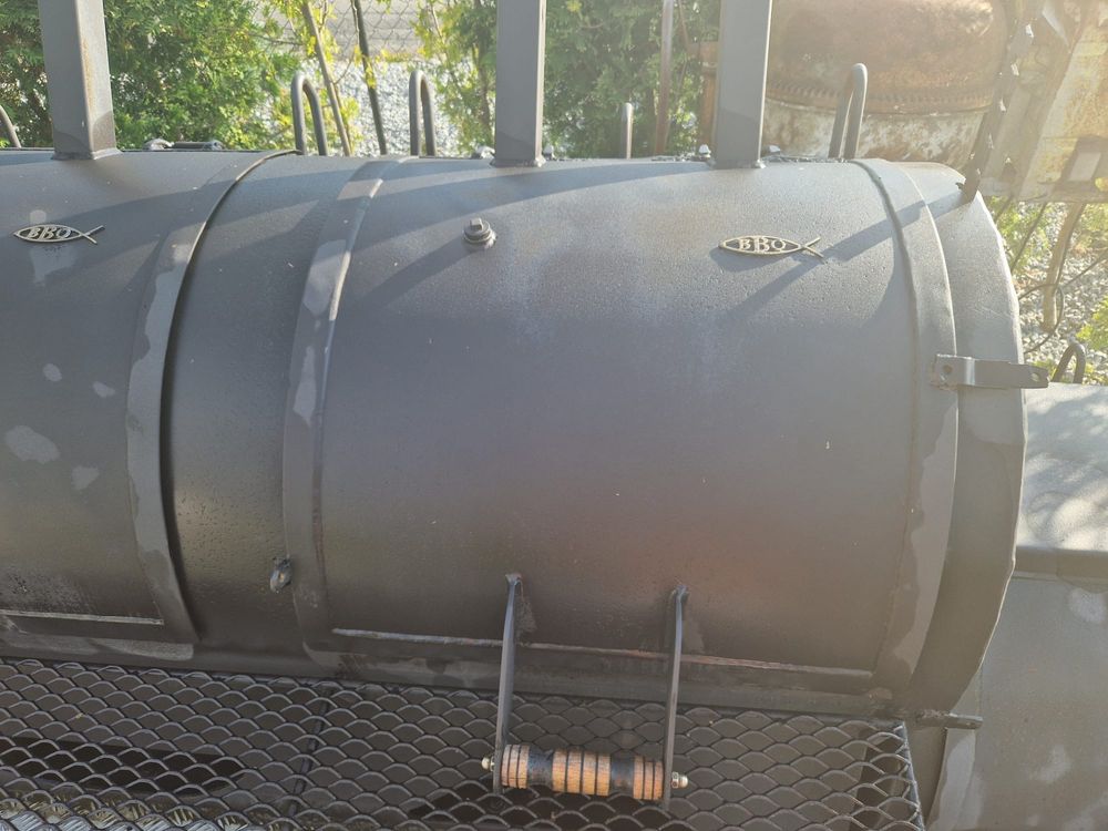 Grill na przyczepie Smoker