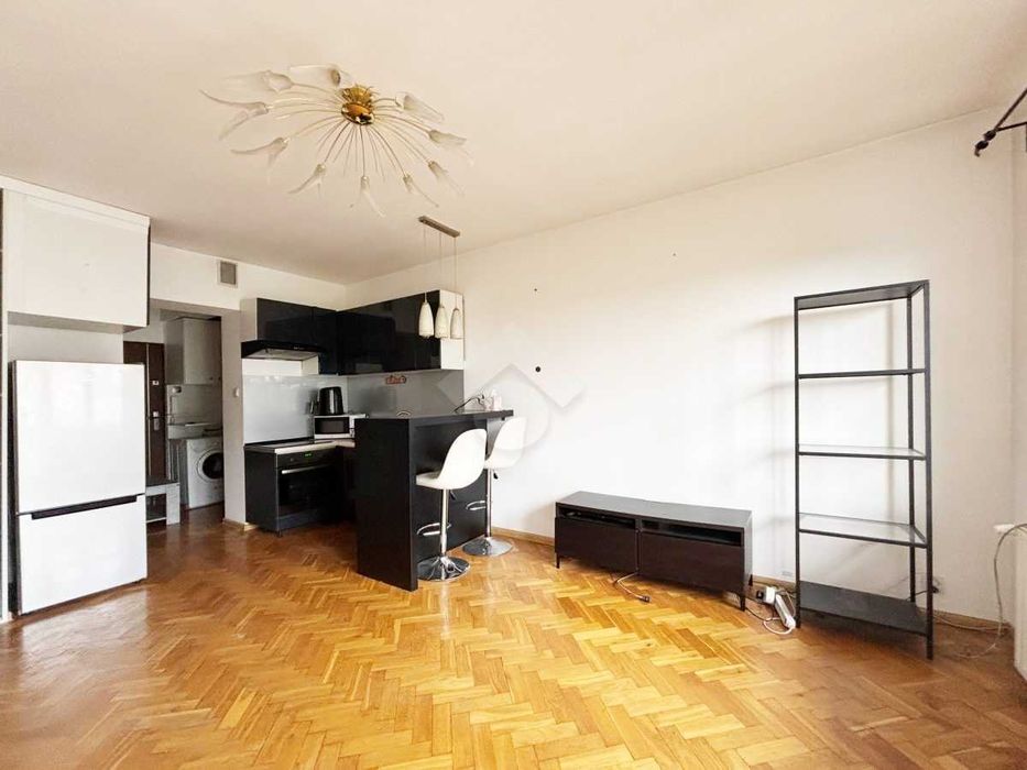 Studio z dużym balkonem - 5 piętro - WINDA - MPEC - NOWE MEBLE