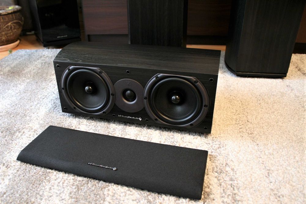 Duża i mocna kolumna Centralna Wharfedale Diamond głośnik centralny