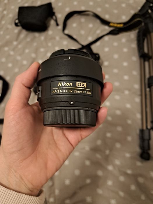 Nikon D3200 obiektyw nikkor 18-105 mm + nikkor 35 mm