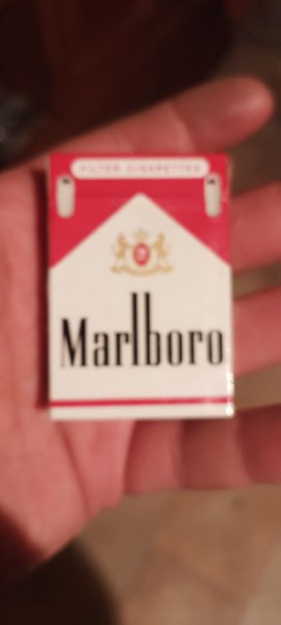 Stara zapalniczką Malboro