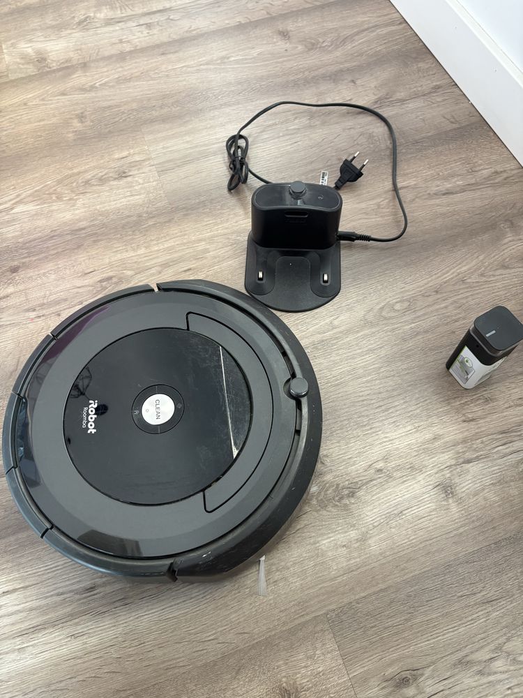 Roomba 696 - avaria