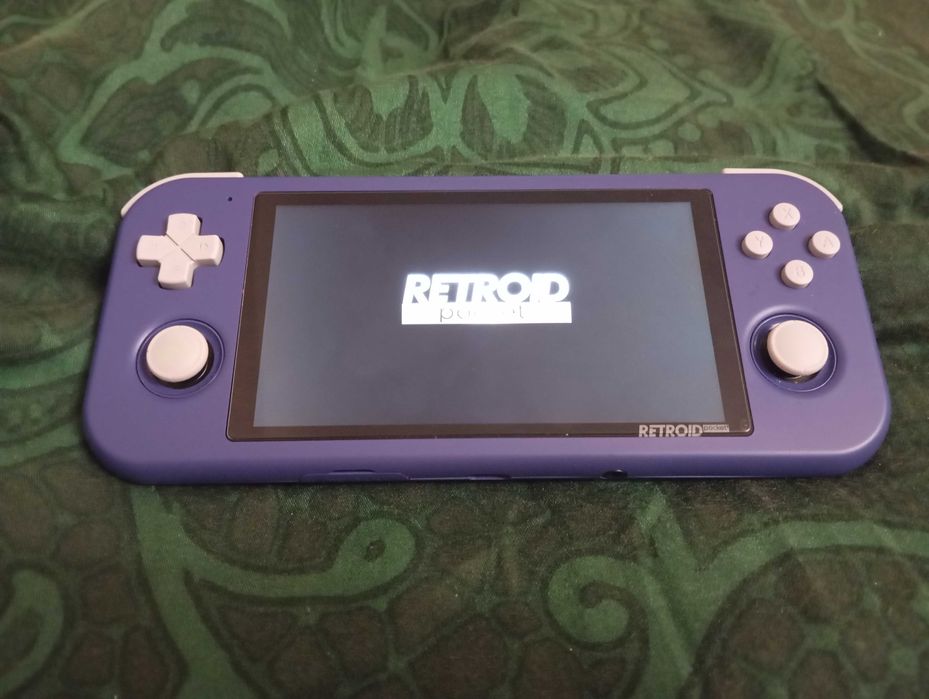 Konsola Retroid Pocket 3+ / 3 Plus Handheld Retro Emu karta 64gb