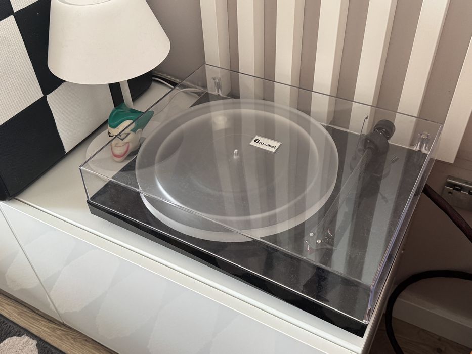 Project Debut Carbon III ortofon 2m red akcesoria