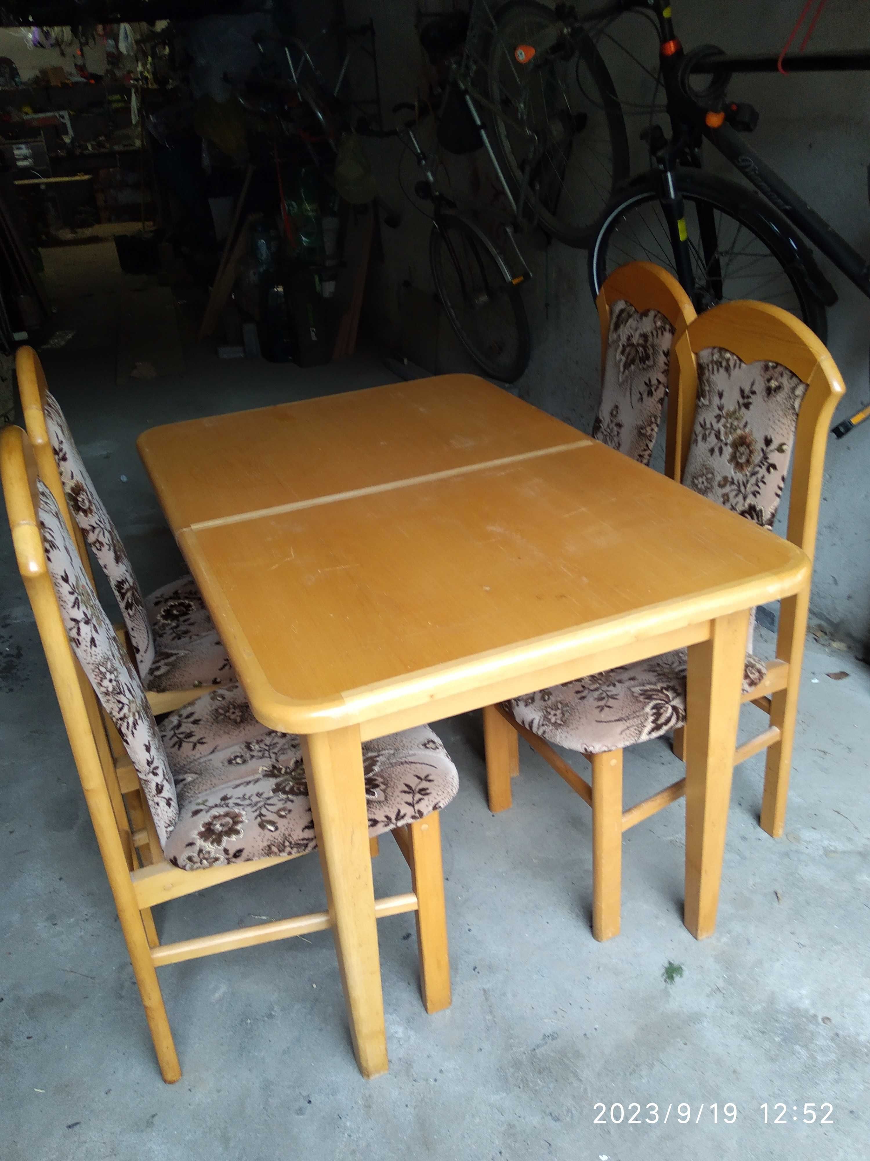 Stół pokojowy rozkładany + 4 krzesła