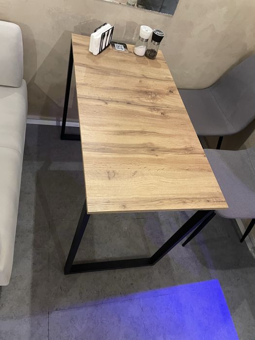 Продам столи різні кольори і розміра