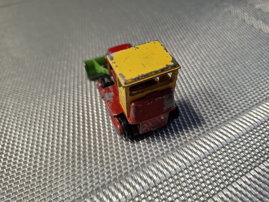 Playart bullddzer model