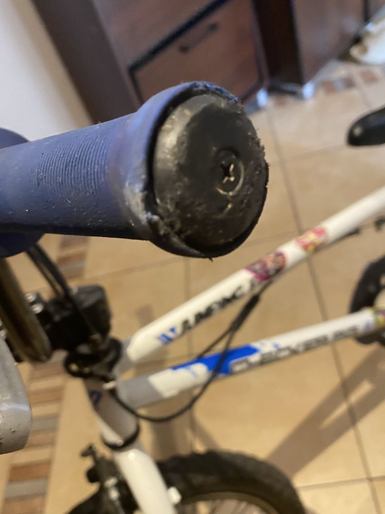 Rower Bmx + 4 gripy