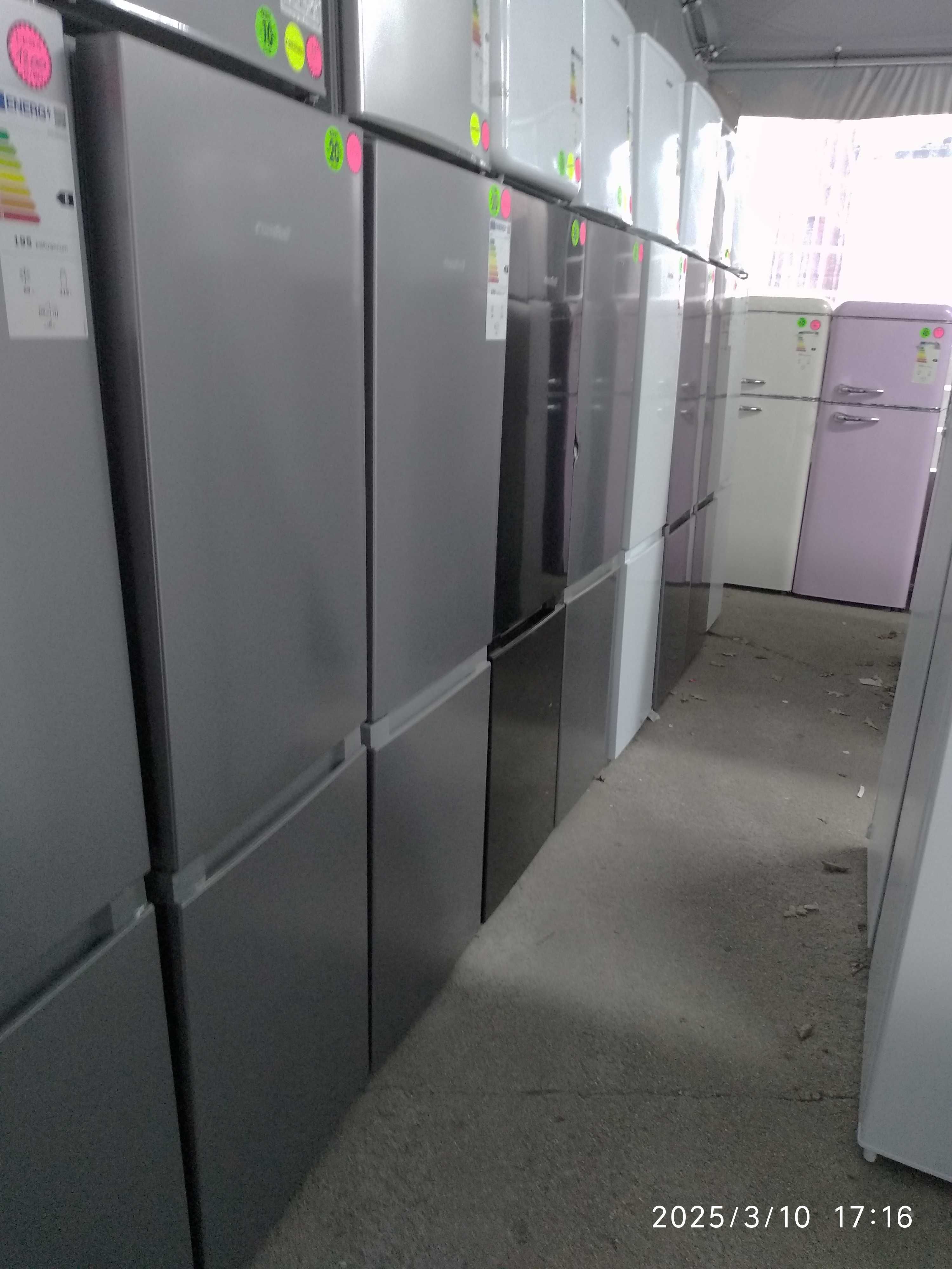 OUTLET Janki ul Wspólna 6 Lodówka Comfee 144cm