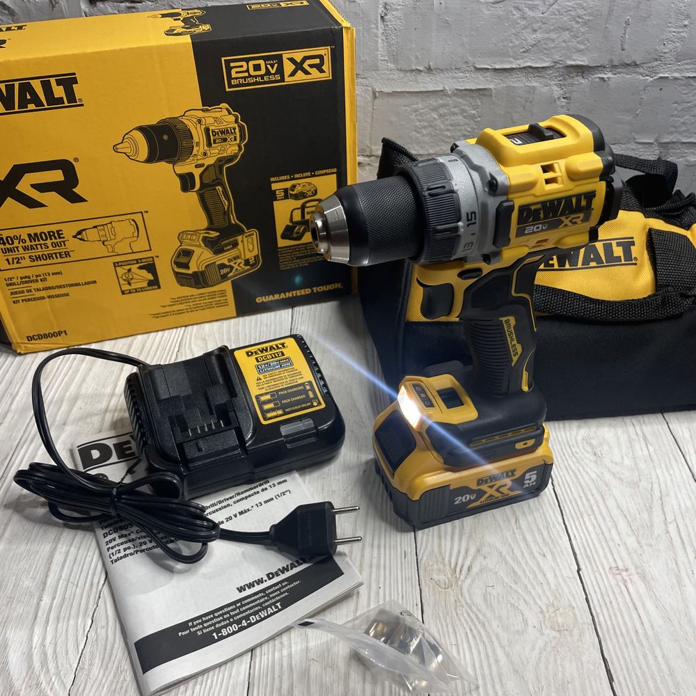 Бесщеточная дрель/шуруповерт DEWALT DCD800P1 20V MAX*