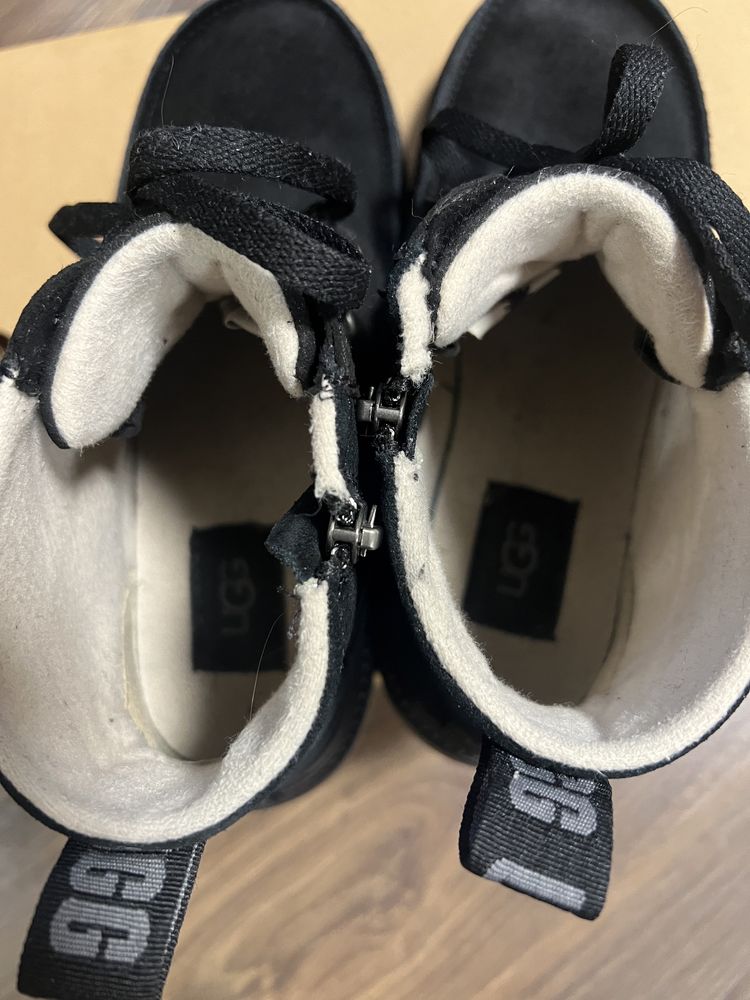 Ботинки UGG на девочку !