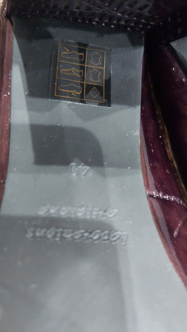 Buty czółenka lakierowane skórzane na słupku Włochy 40