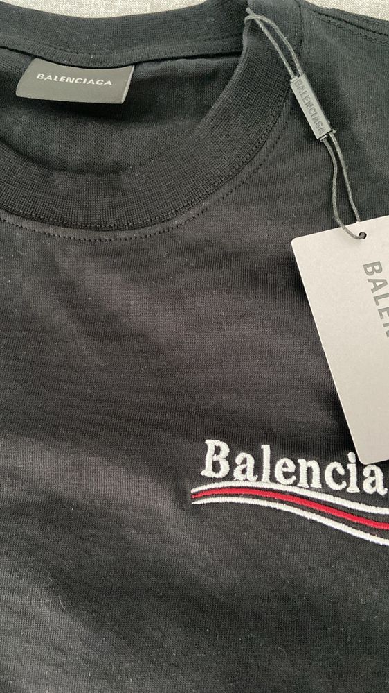 T shirt Balenciaga preta