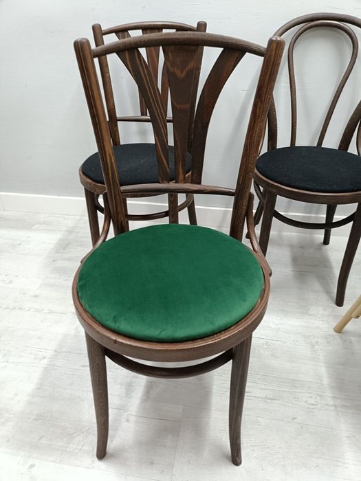 Krzesła gięte Thonet Fameg a18 Radomsko PRL